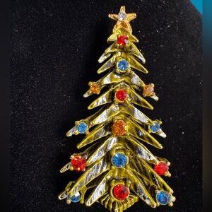 ART Signed Christmas Tree Vintage Brooch